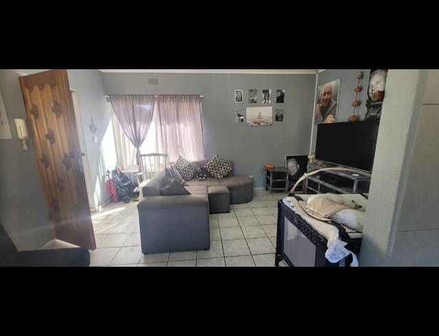 1 BEDROOM TOWNHOUSE FOR SALE IN VERWOERDPARK